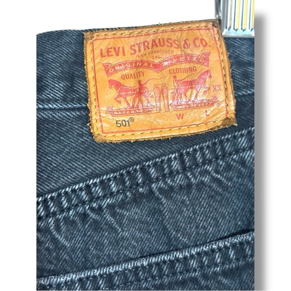 Levi’s 501 Classic Black Denim Distressed Frayed Raw Hem Jean Short Shorts - Picture 8 of 14